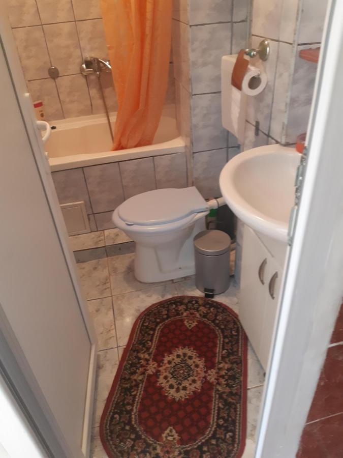 Lucian Studio Apartment Bucureşti Exterior foto